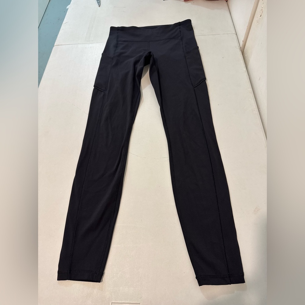 Lululemon womens legging size 6